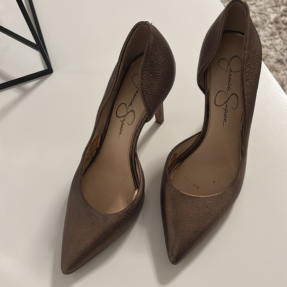 Jessica Simpson pump heel, bronze size 8 - Picture 2 of 3